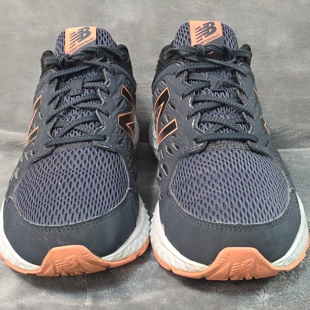 Size 9.5 -‎ New Balance 420 Black - W420LG3 - Picture 3 of 9